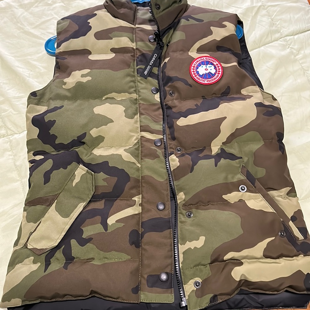 Canada goose vest Adult Women Size M